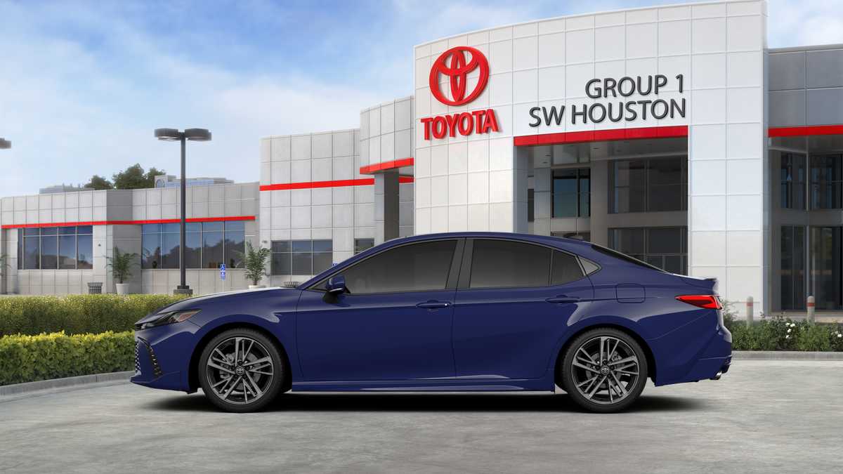 2026 Toyota Camry photo 33 of 44