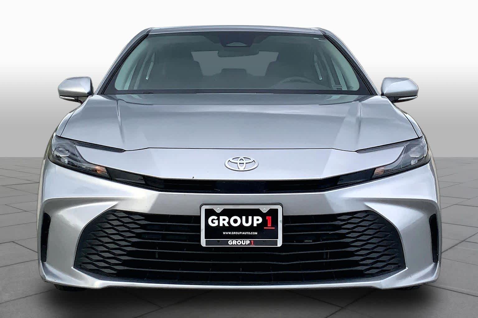 2025 Toyota Camry photo 4 of 36