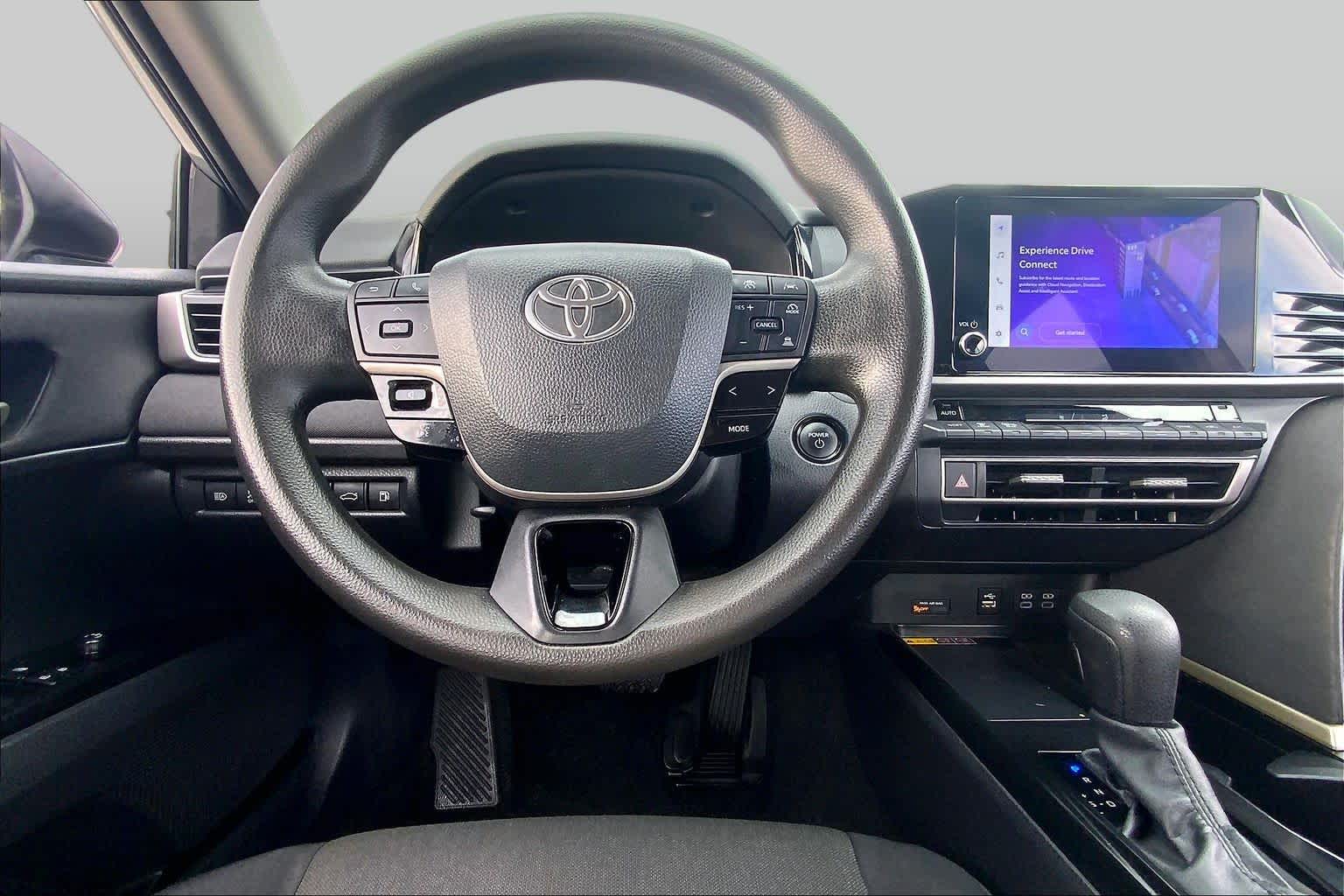 2025 Toyota Camry photo 6 of 36