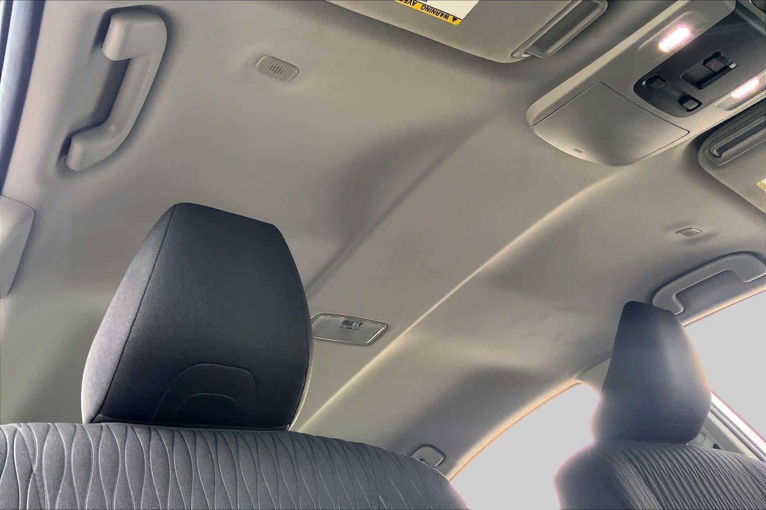 2025 Toyota Camry photo 14 of 36