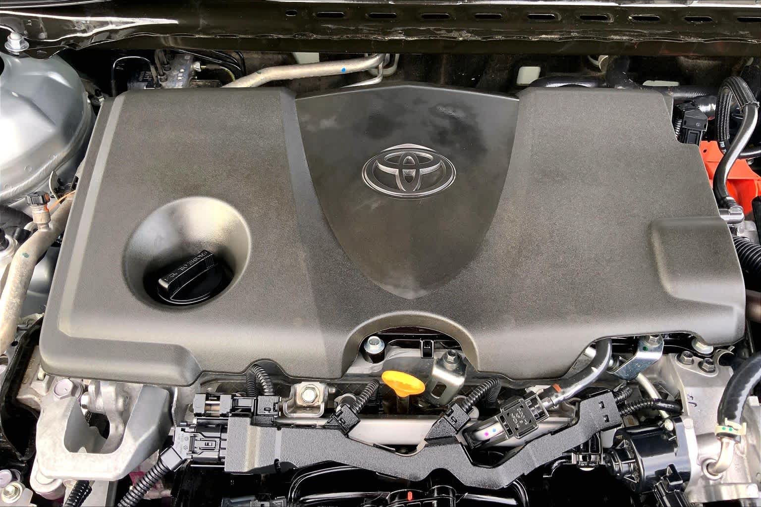 2025 Toyota Camry photo 32 of 36