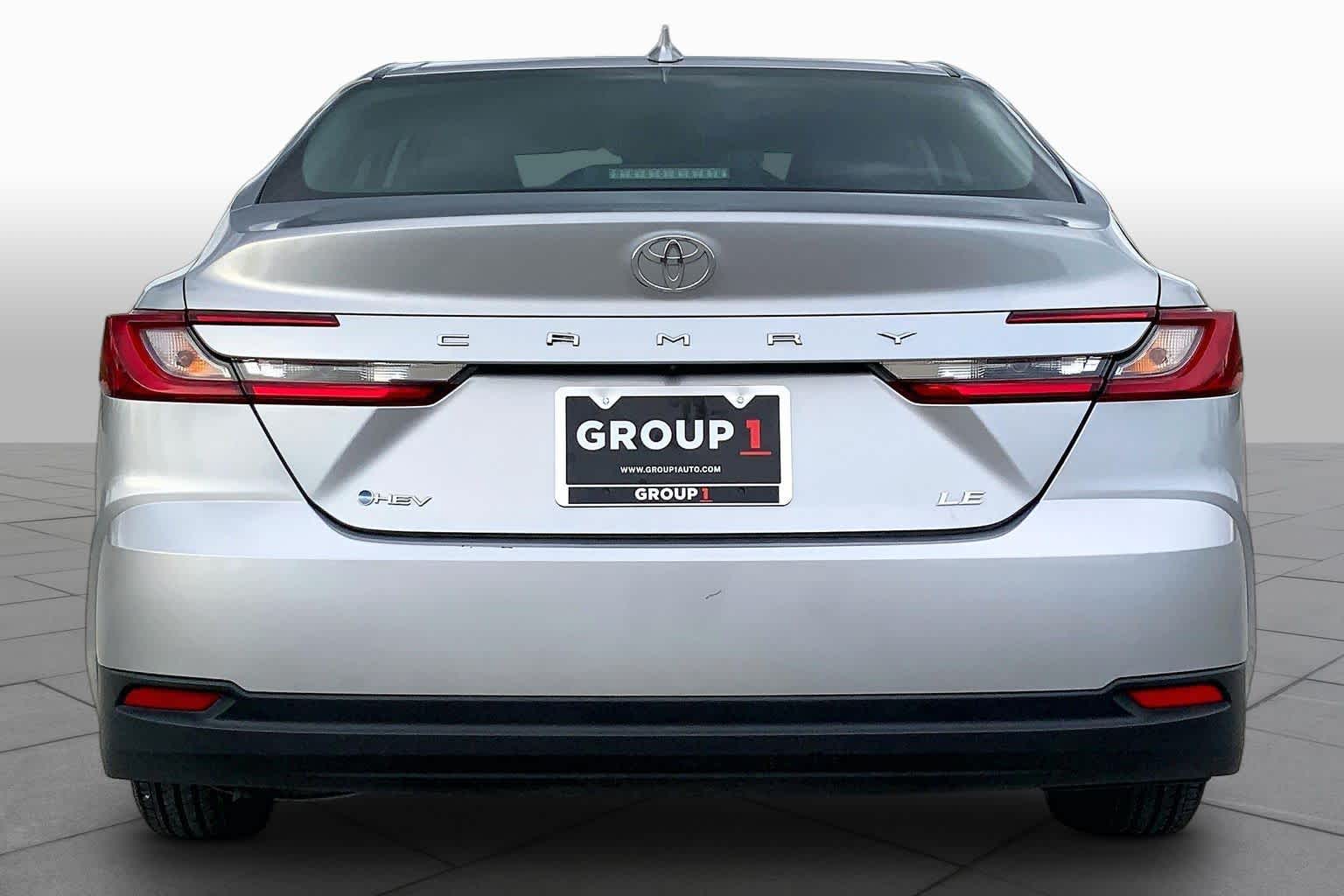 2025 Toyota Camry photo 5 of 36