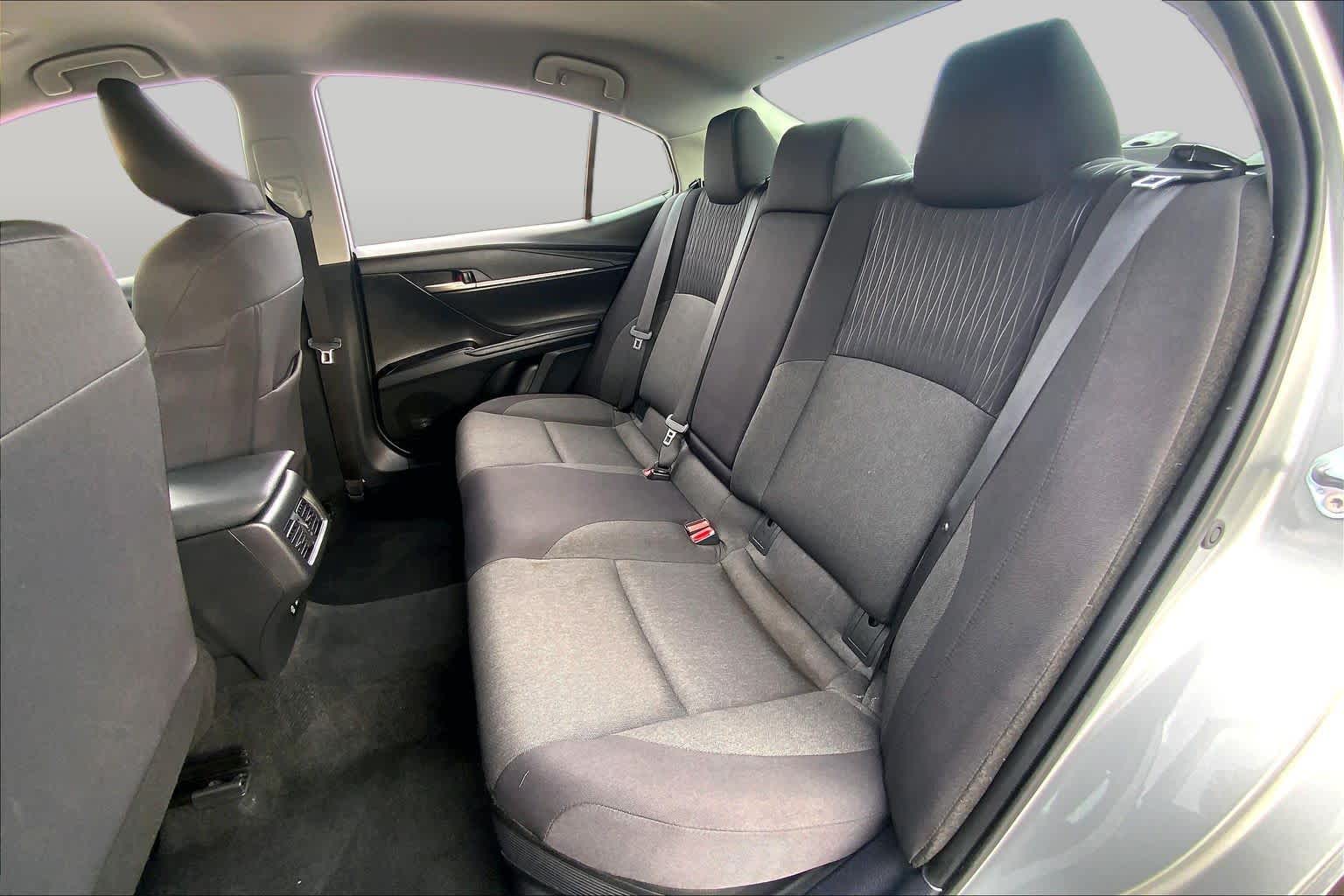 2025 Toyota Camry photo 20 of 36