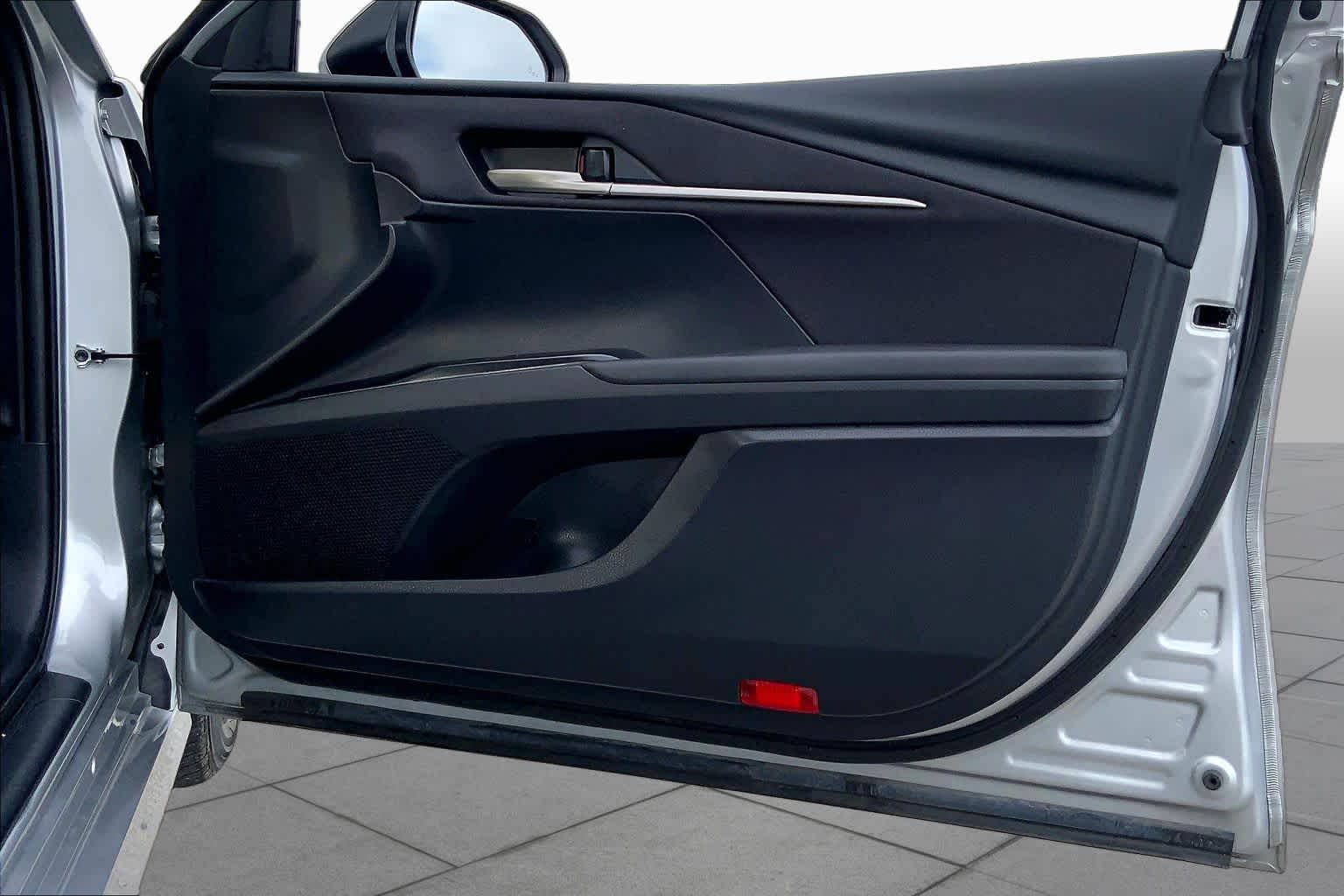 2025 Toyota Camry photo 22 of 36