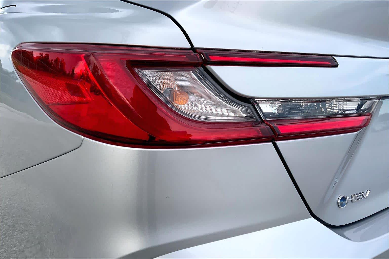 2025 Toyota Camry photo 28 of 36