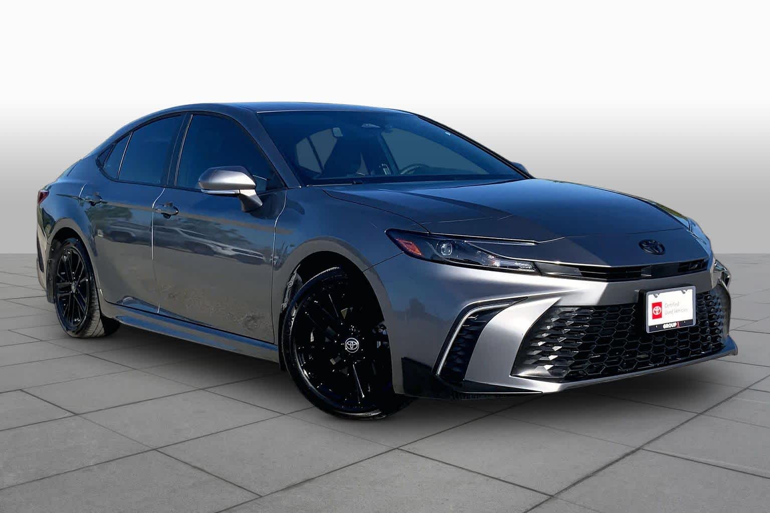 2026 Toyota Camry photo 3 of 36