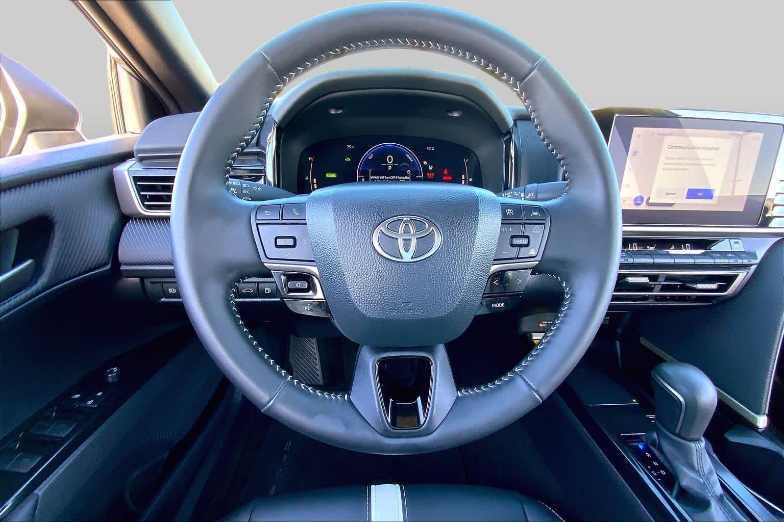 2026 Toyota Camry photo 6 of 36