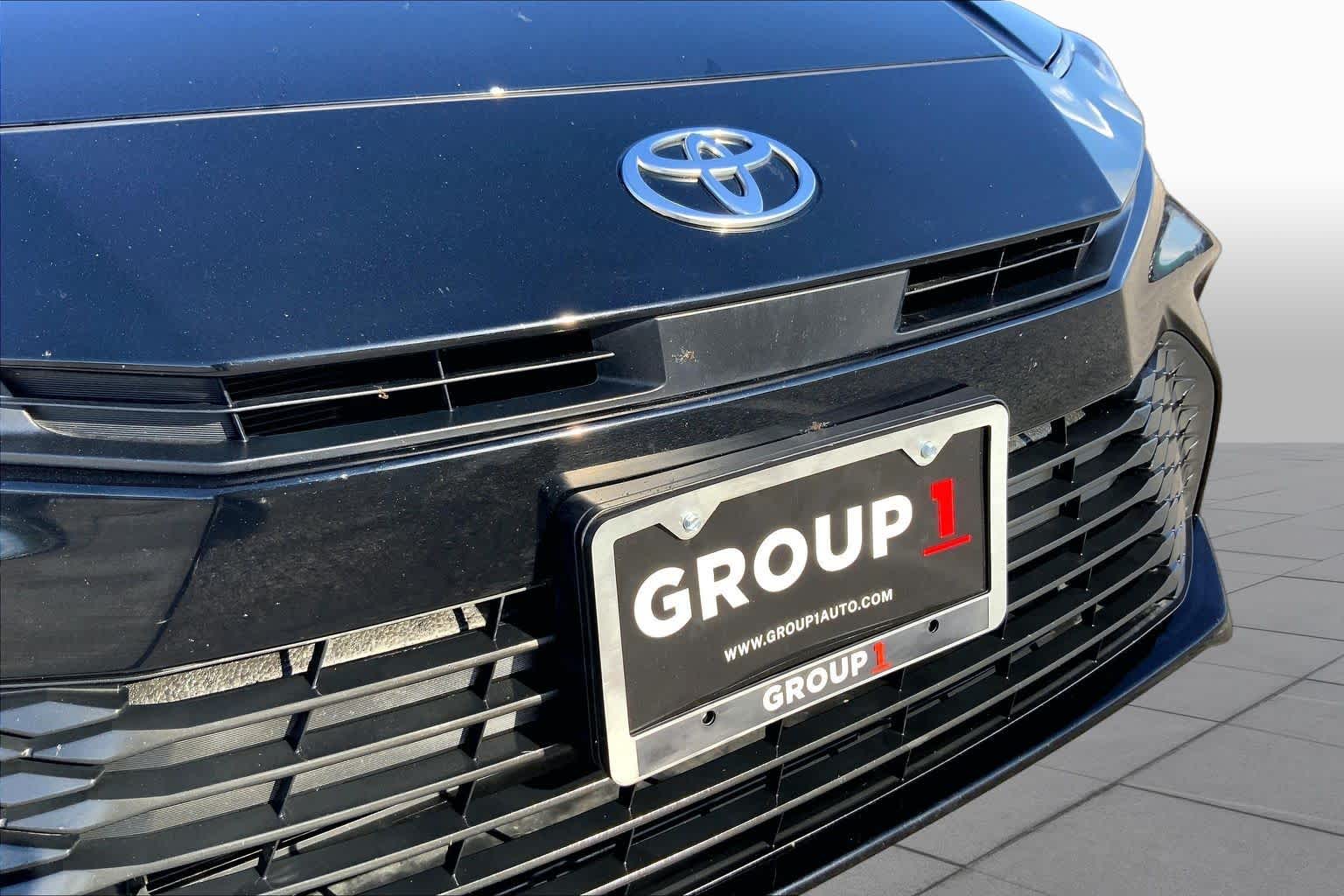 2025 Toyota Camry photo 29 of 36