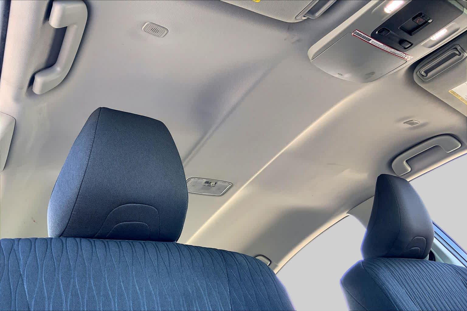 2025 Toyota Camry photo 14 of 36