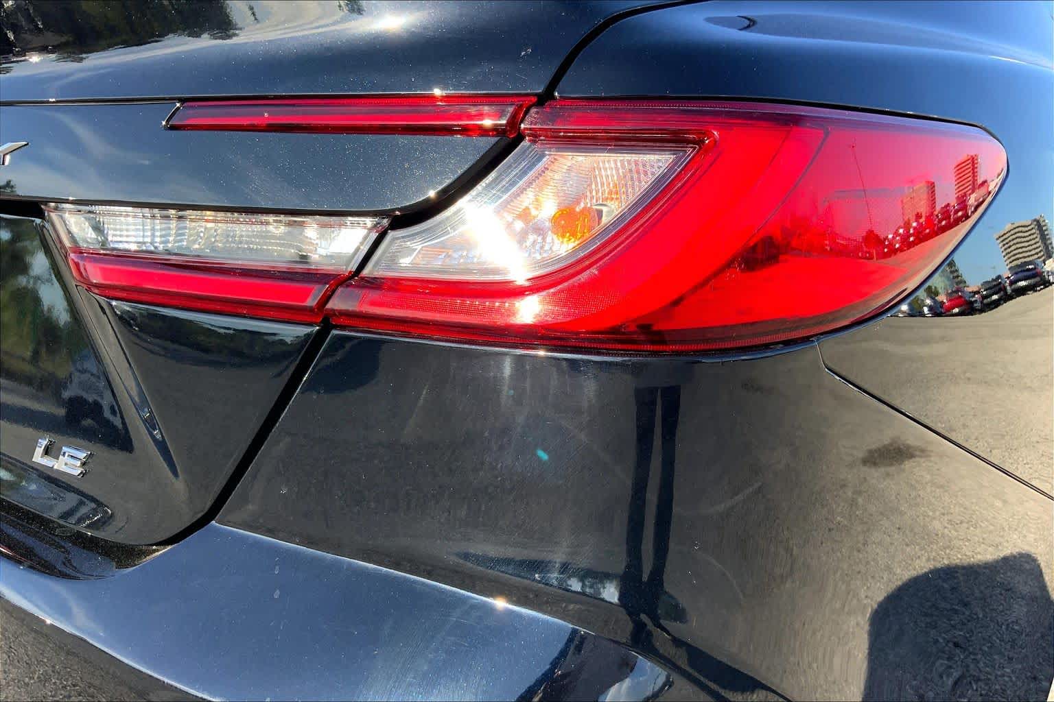 2025 Toyota Camry photo 30 of 36