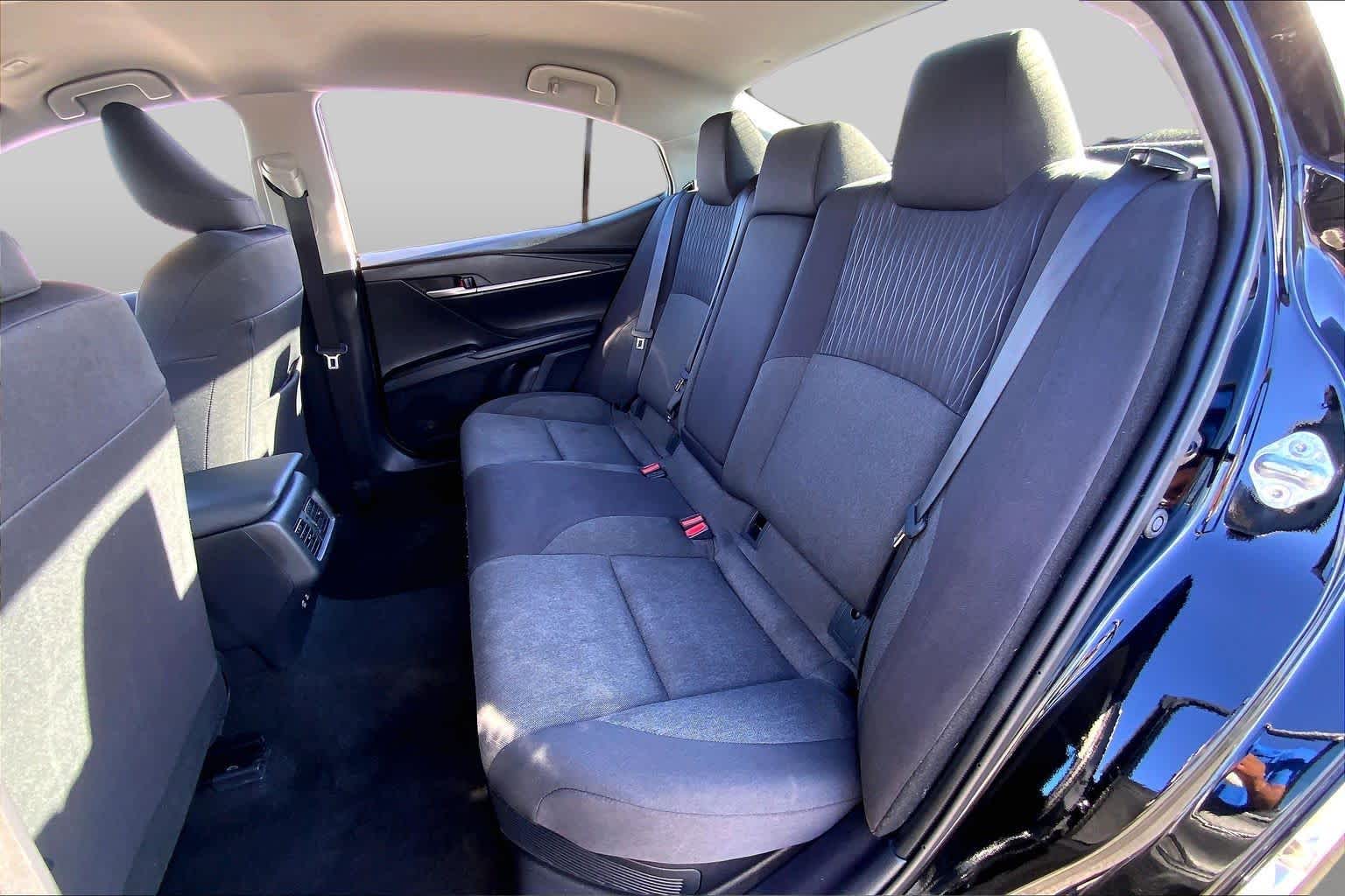 2025 Toyota Camry photo 20 of 36