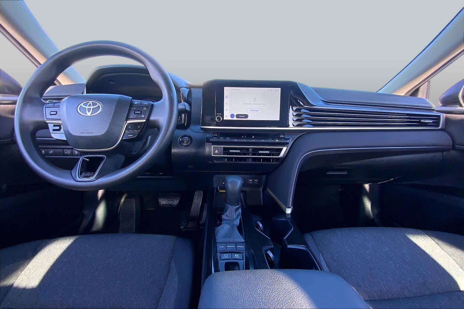 2025 Toyota Camry photo 15 of 36