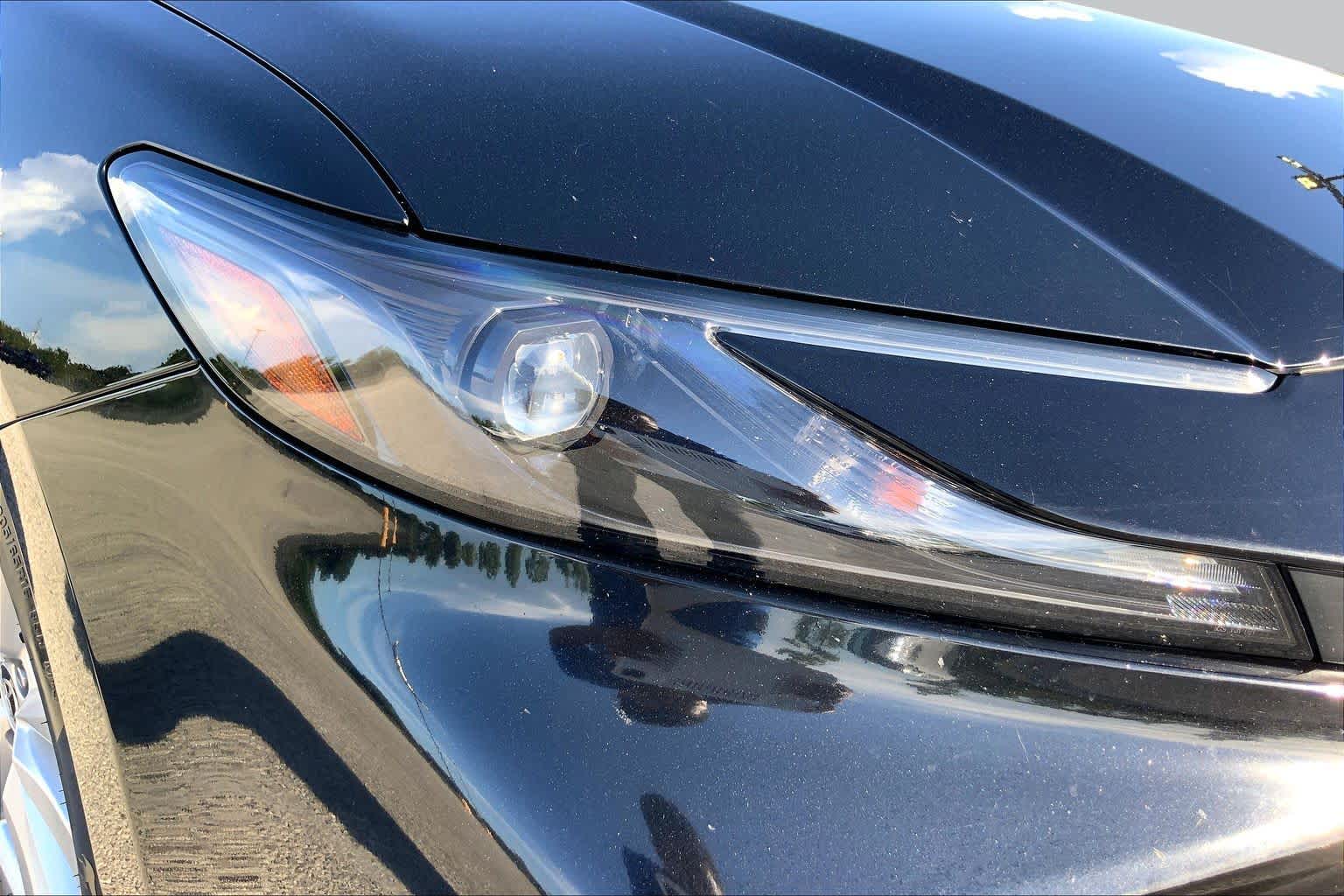 2025 Toyota Camry photo 27 of 36