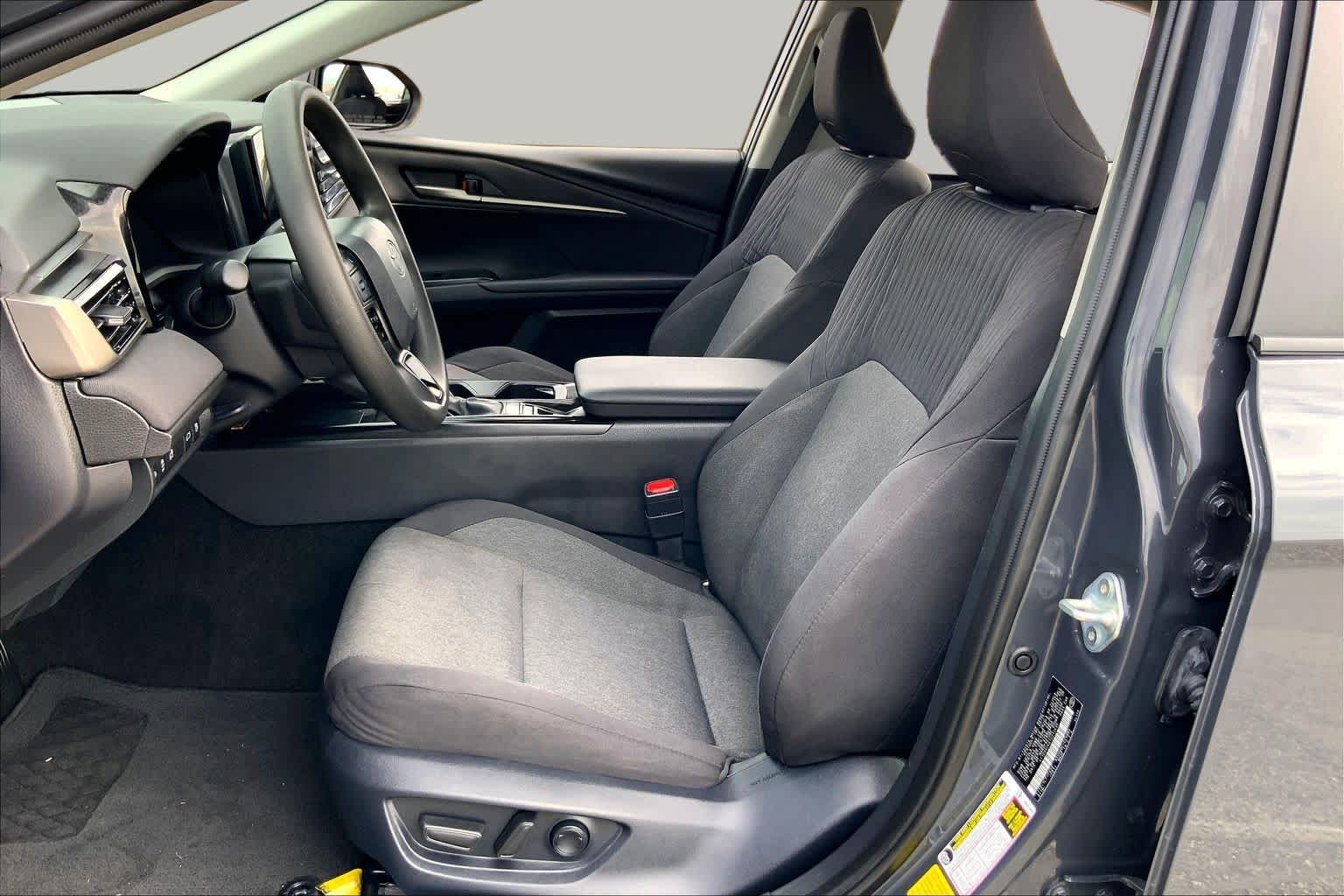 2026 Toyota Camry photo 8 of 36