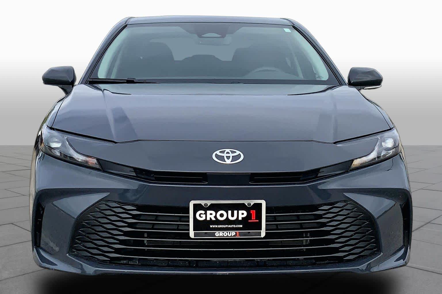 2026 Toyota Camry photo 4 of 36