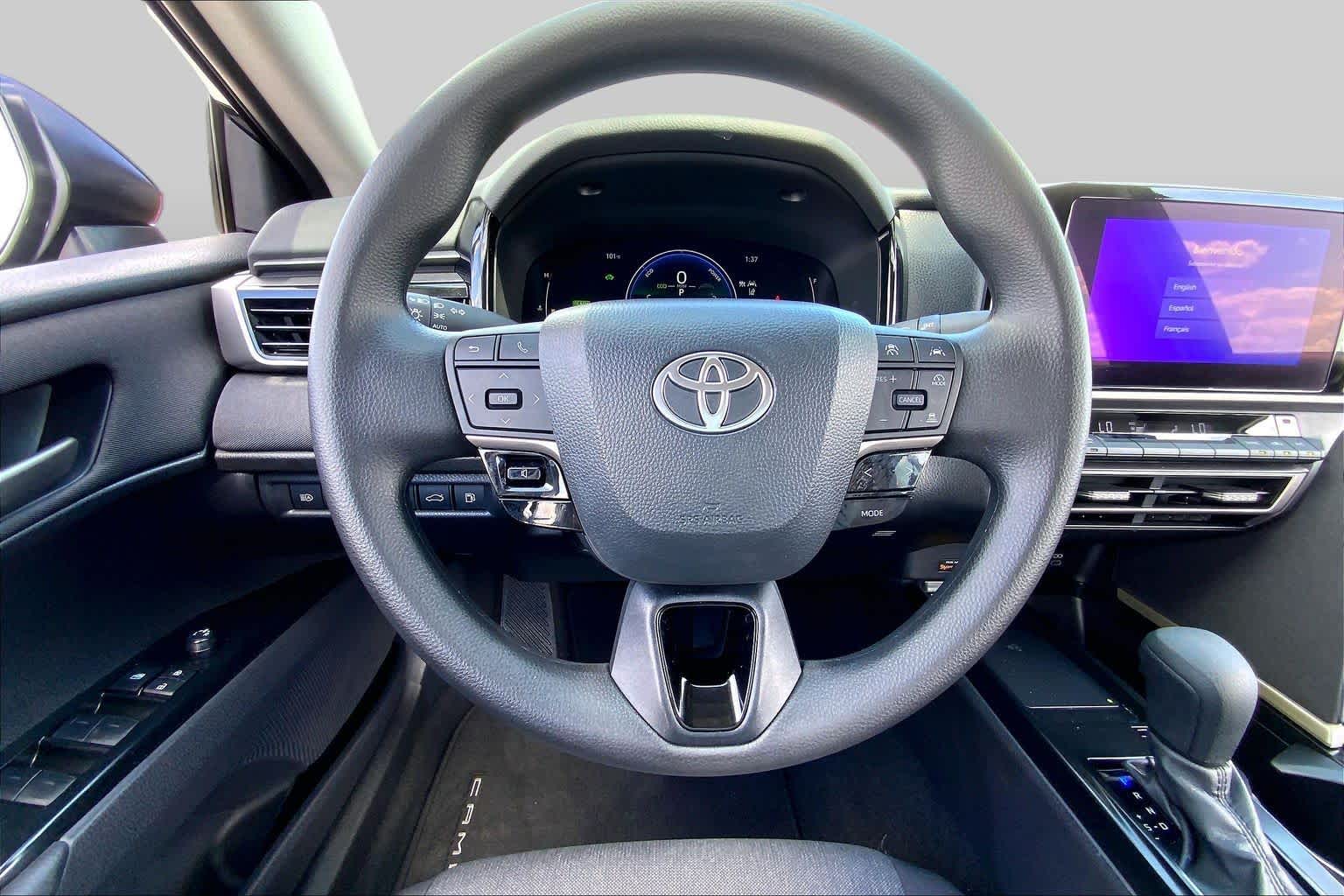 2025 Toyota Camry photo 5 of 35