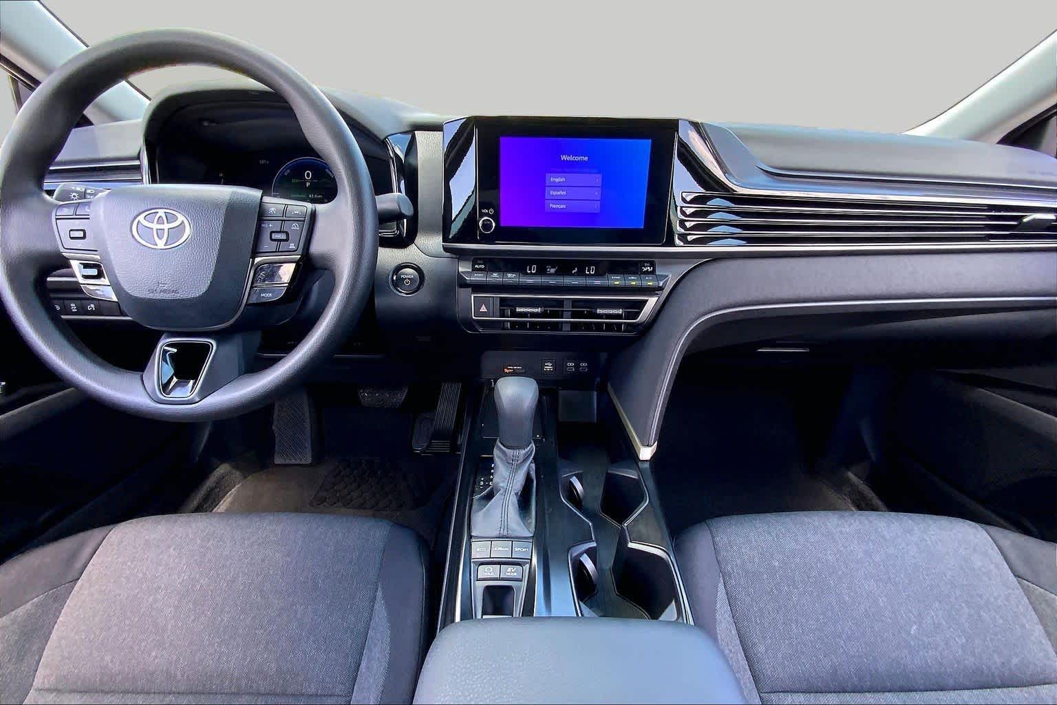 2025 Toyota Camry photo 14 of 35