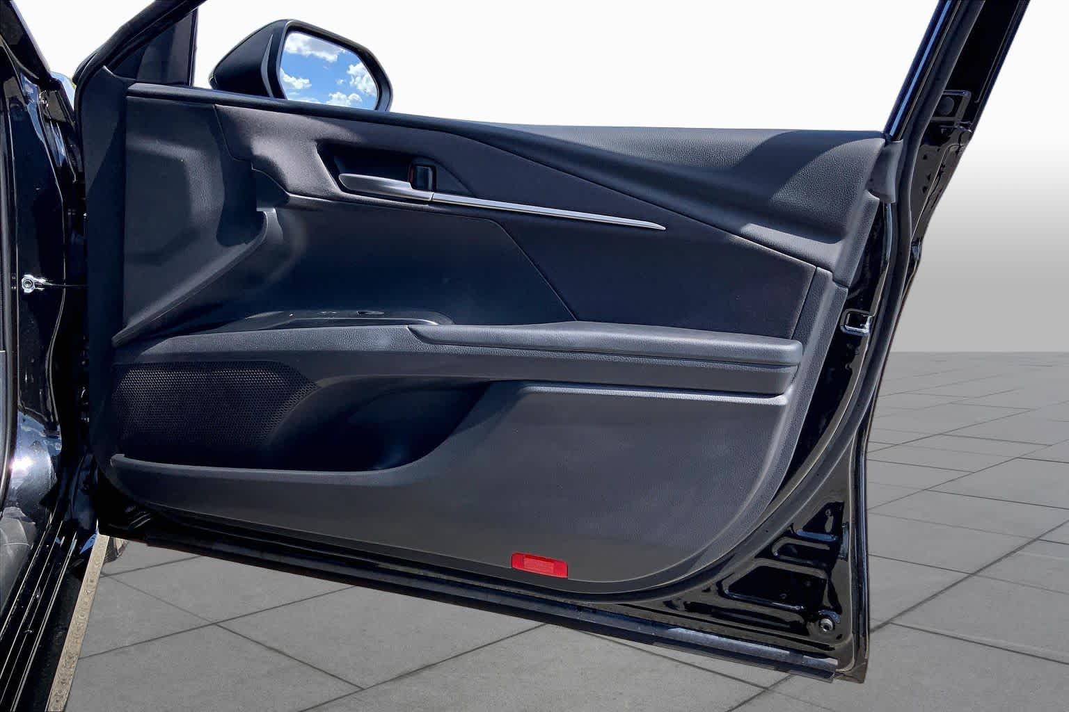 2025 Toyota Camry photo 21 of 35