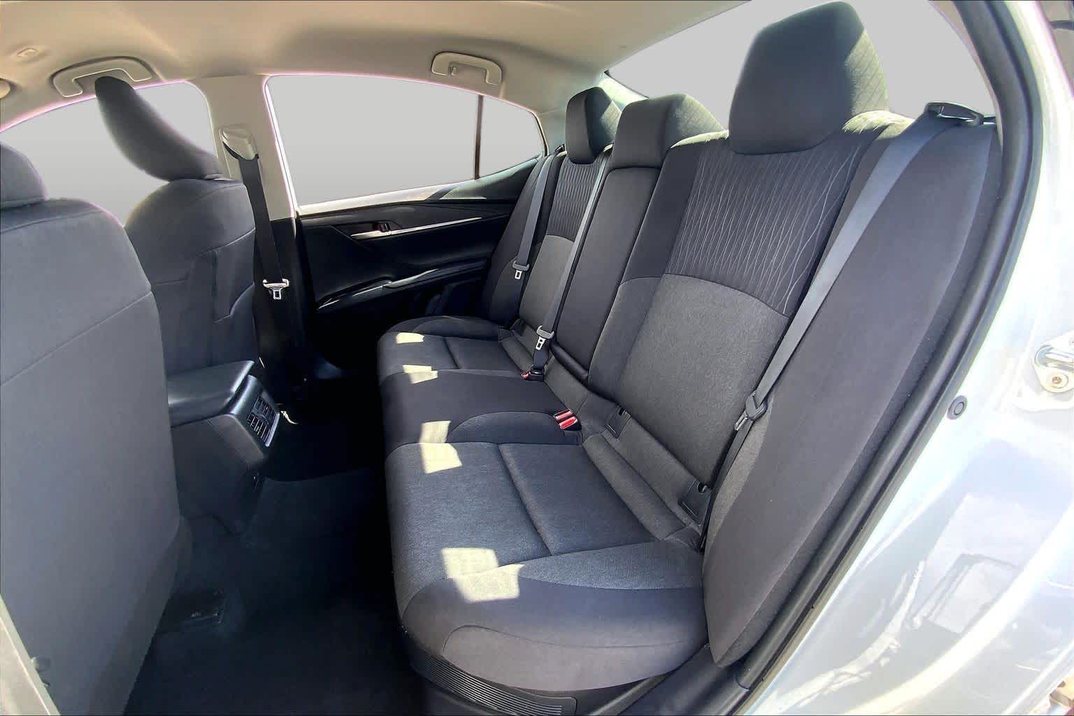 2025 Toyota Camry photo 20 of 36