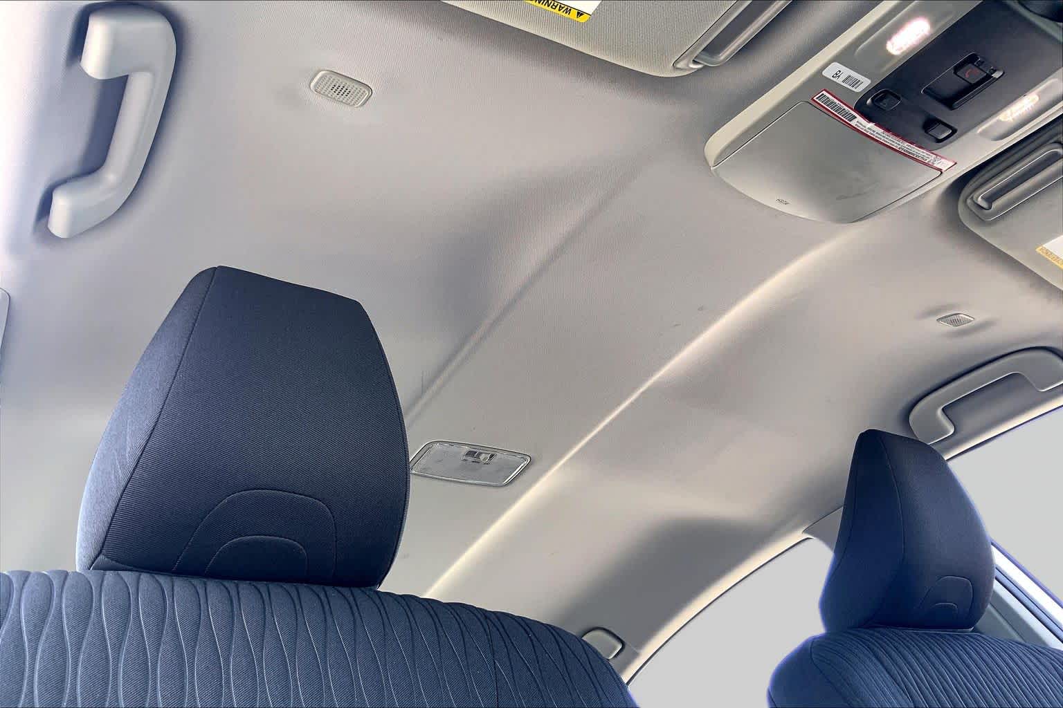 2025 Toyota Camry photo 14 of 36
