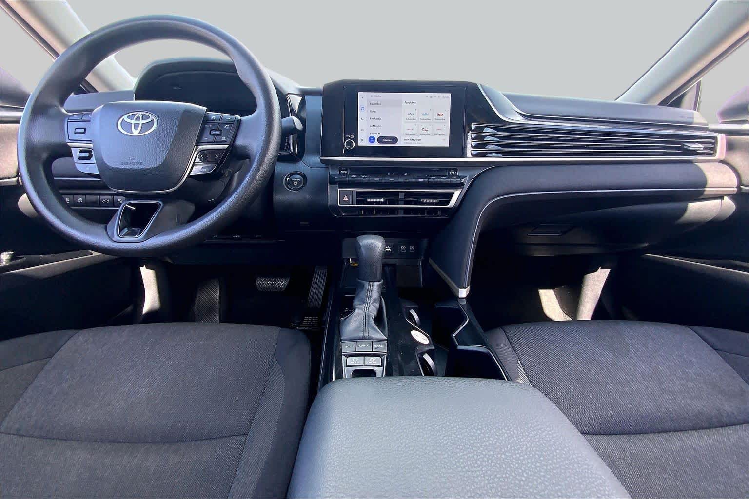 2025 Toyota Camry photo 15 of 36
