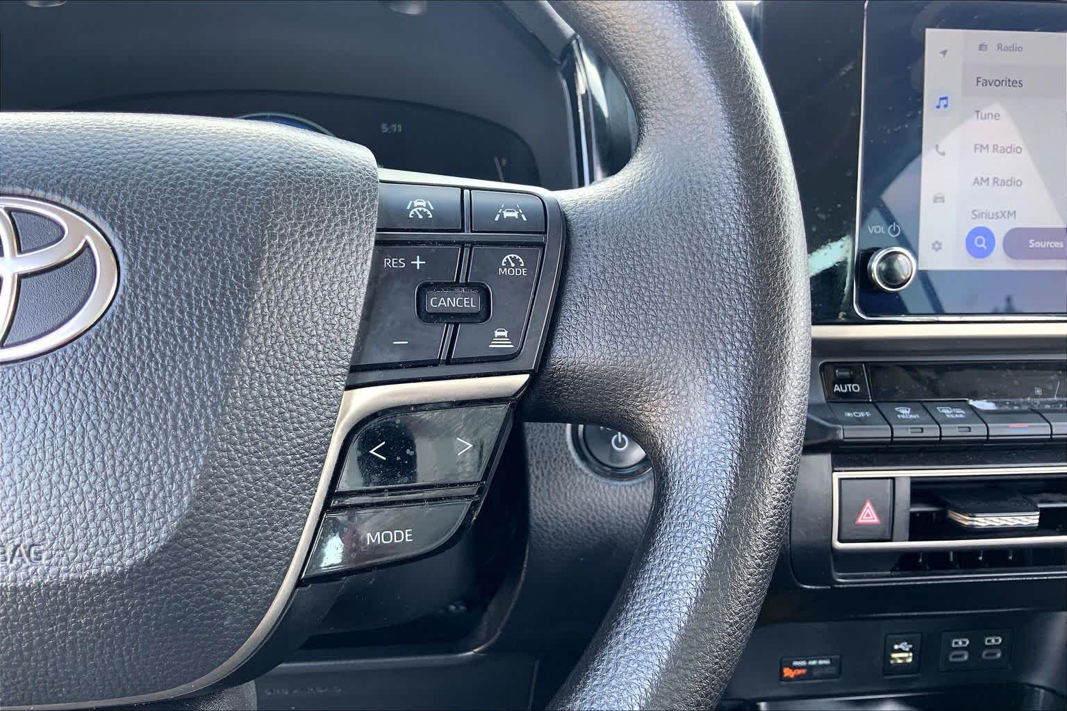 2025 Toyota Camry photo 24 of 36