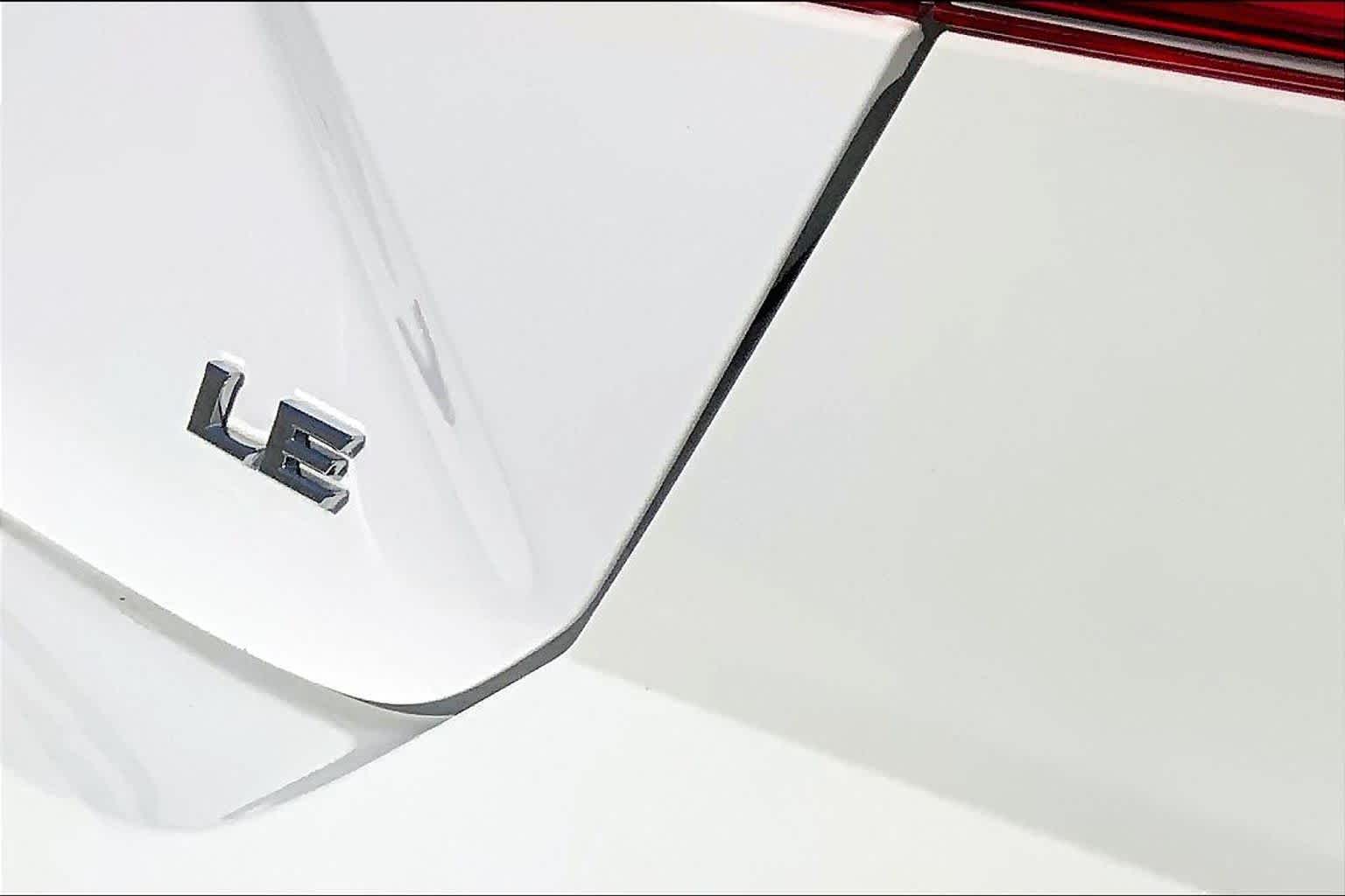 2025 Toyota Camry photo 30 of 36
