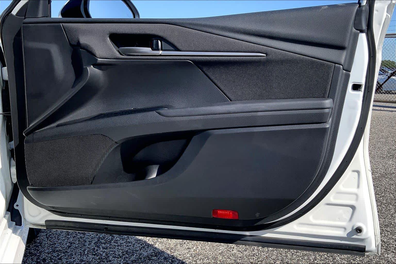 2025 Toyota Camry SE Ice Cap at Group 1 Toyota Southwest