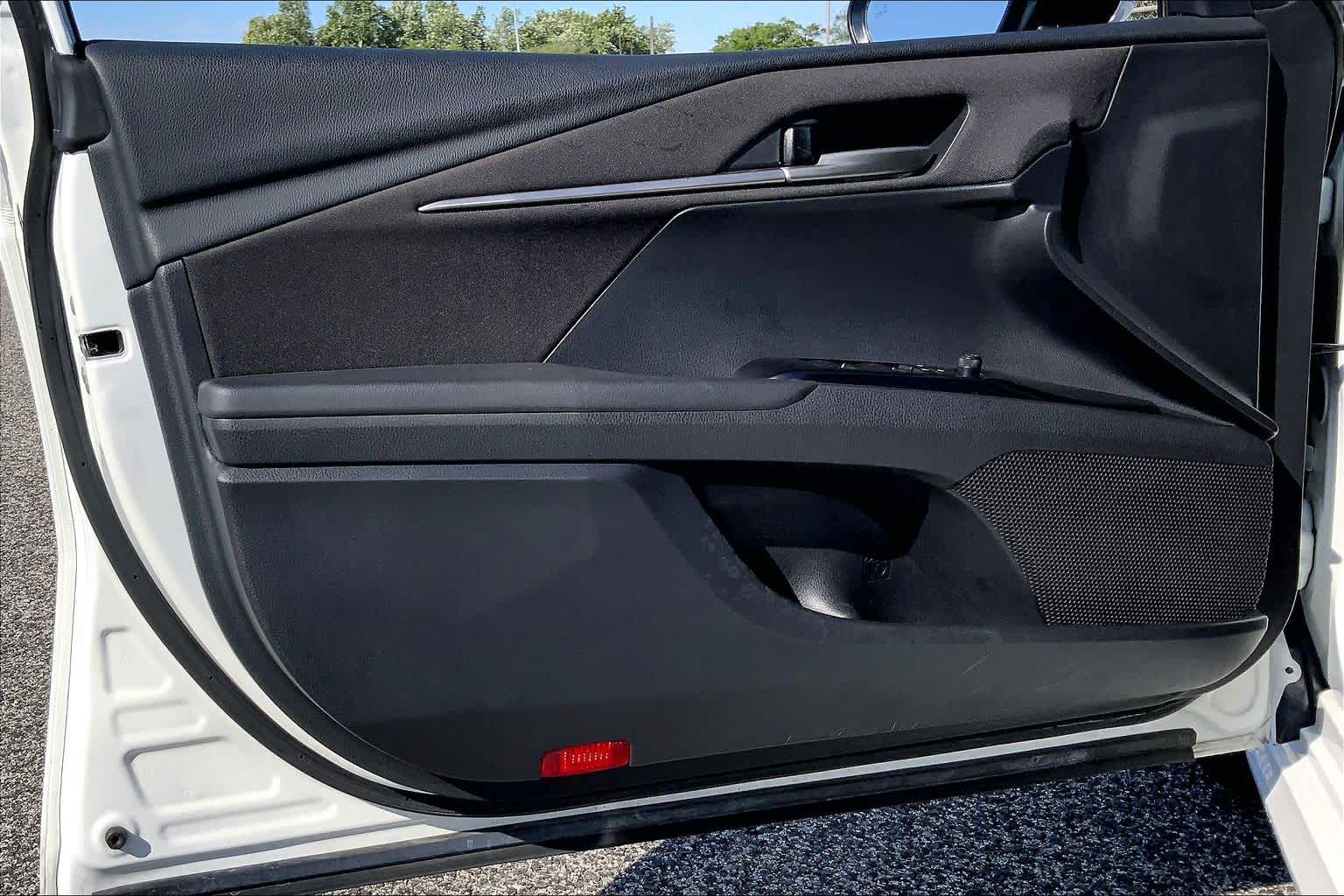2025 Toyota Camry SE Ice Cap at Group 1 Toyota Southwest