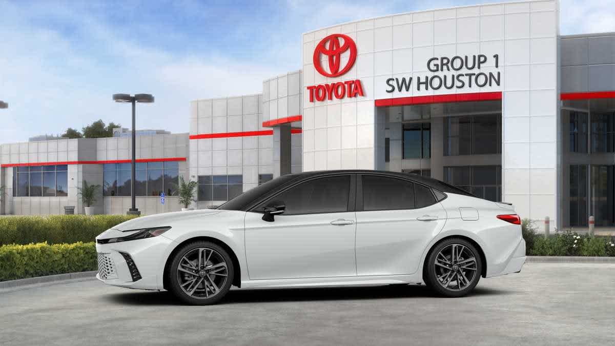 2026 Toyota Camry photo 3 of 36