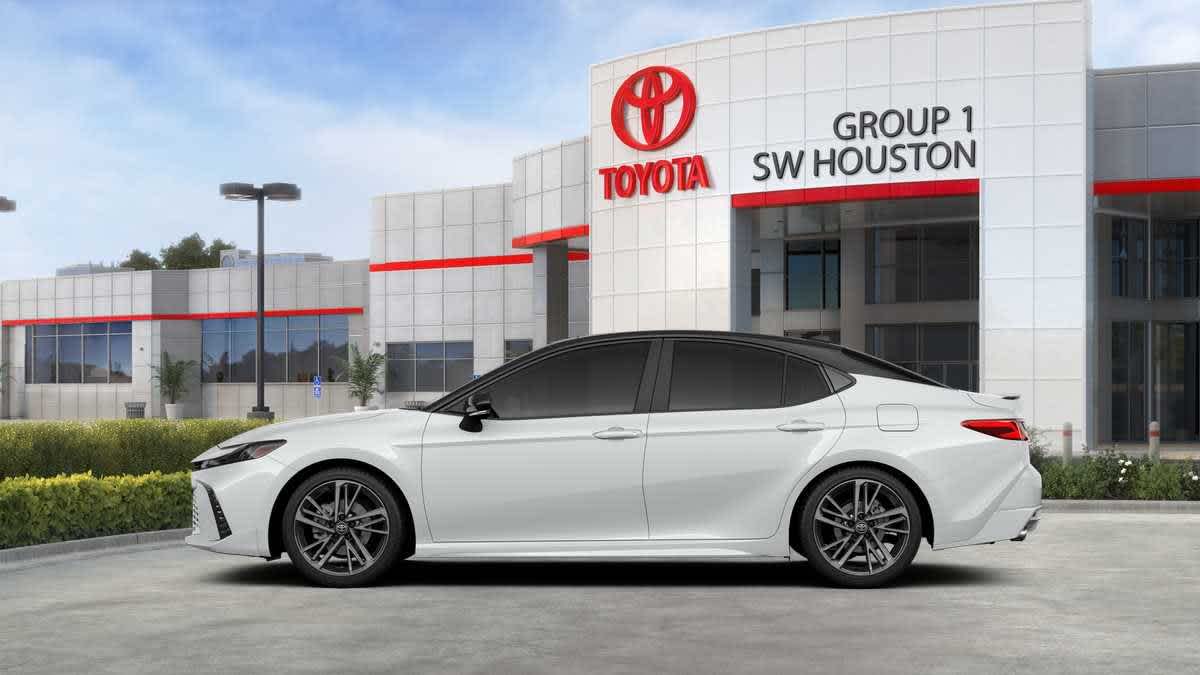2026 Toyota Camry photo 4 of 36