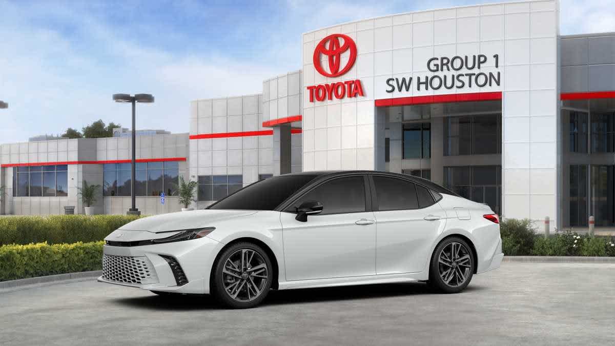 2026 Toyota Camry photo 2 of 36