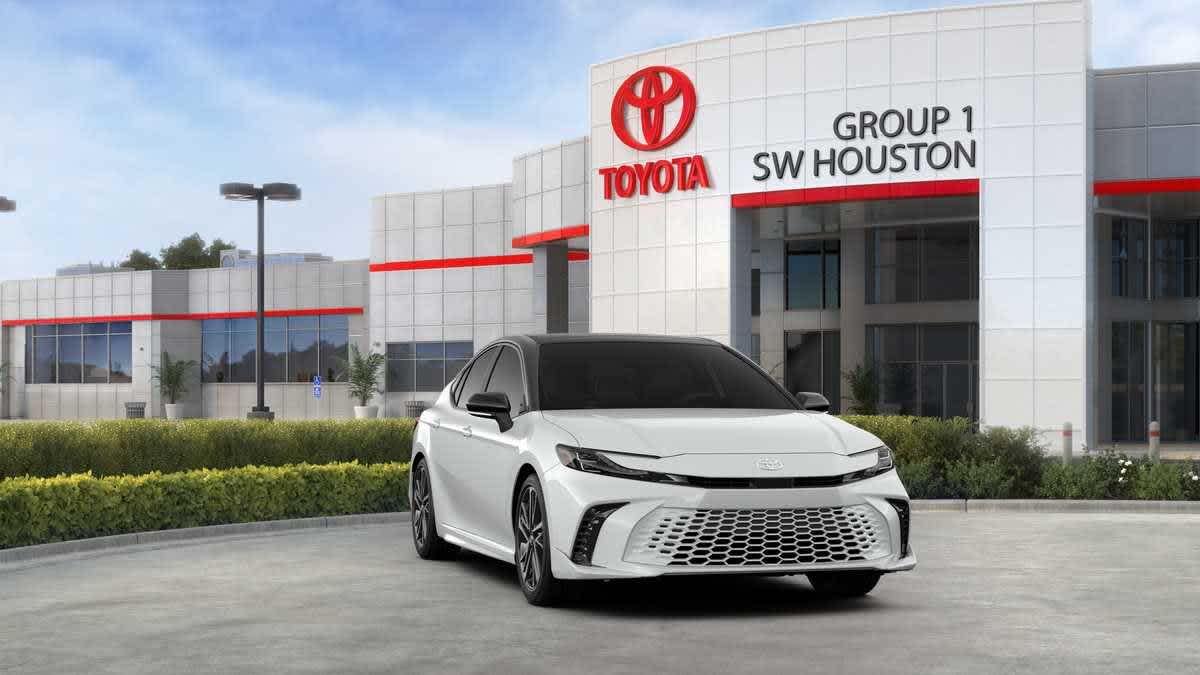 2026 Toyota Camry photo 16 of 36