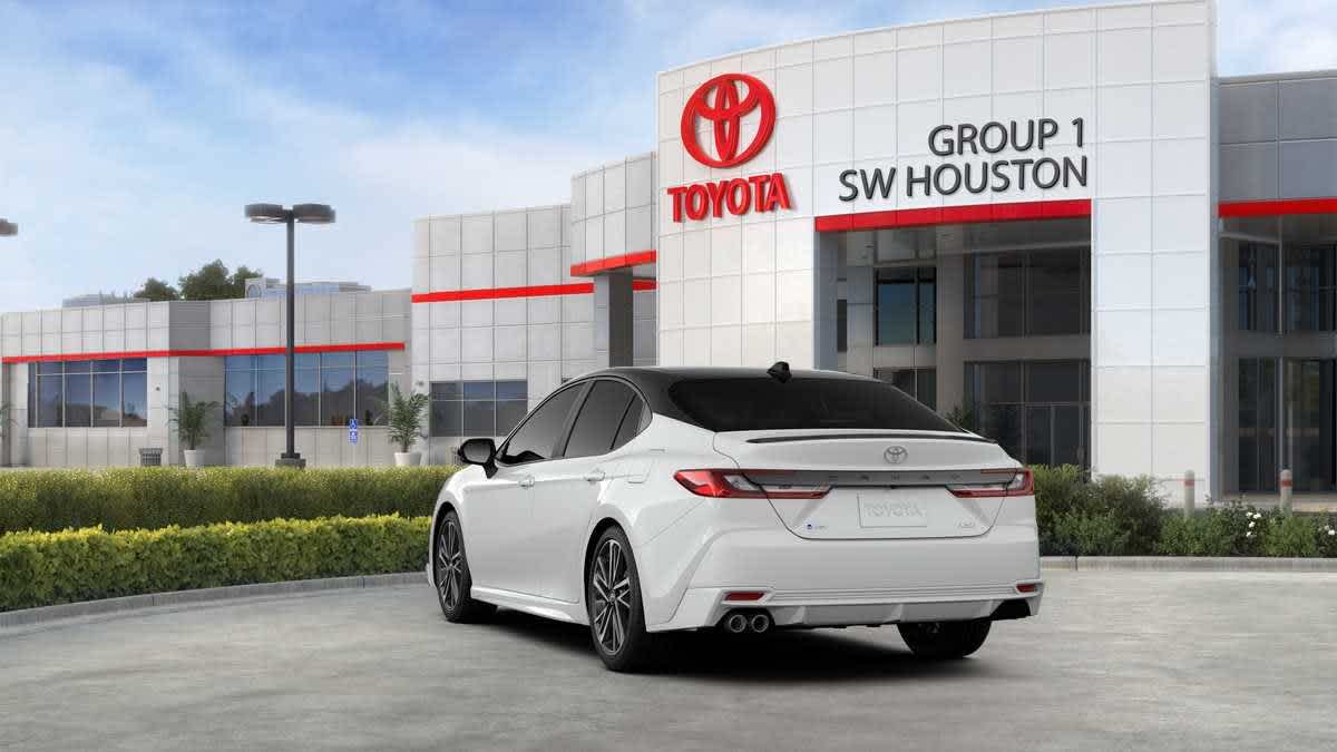 2026 Toyota Camry photo 7 of 36