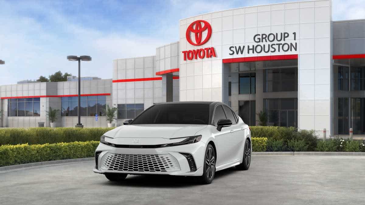 2026 Toyota Camry photo 18 of 36
