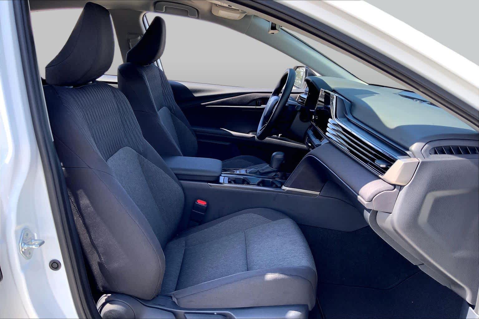 2026 Toyota Camry photo 9 of 34