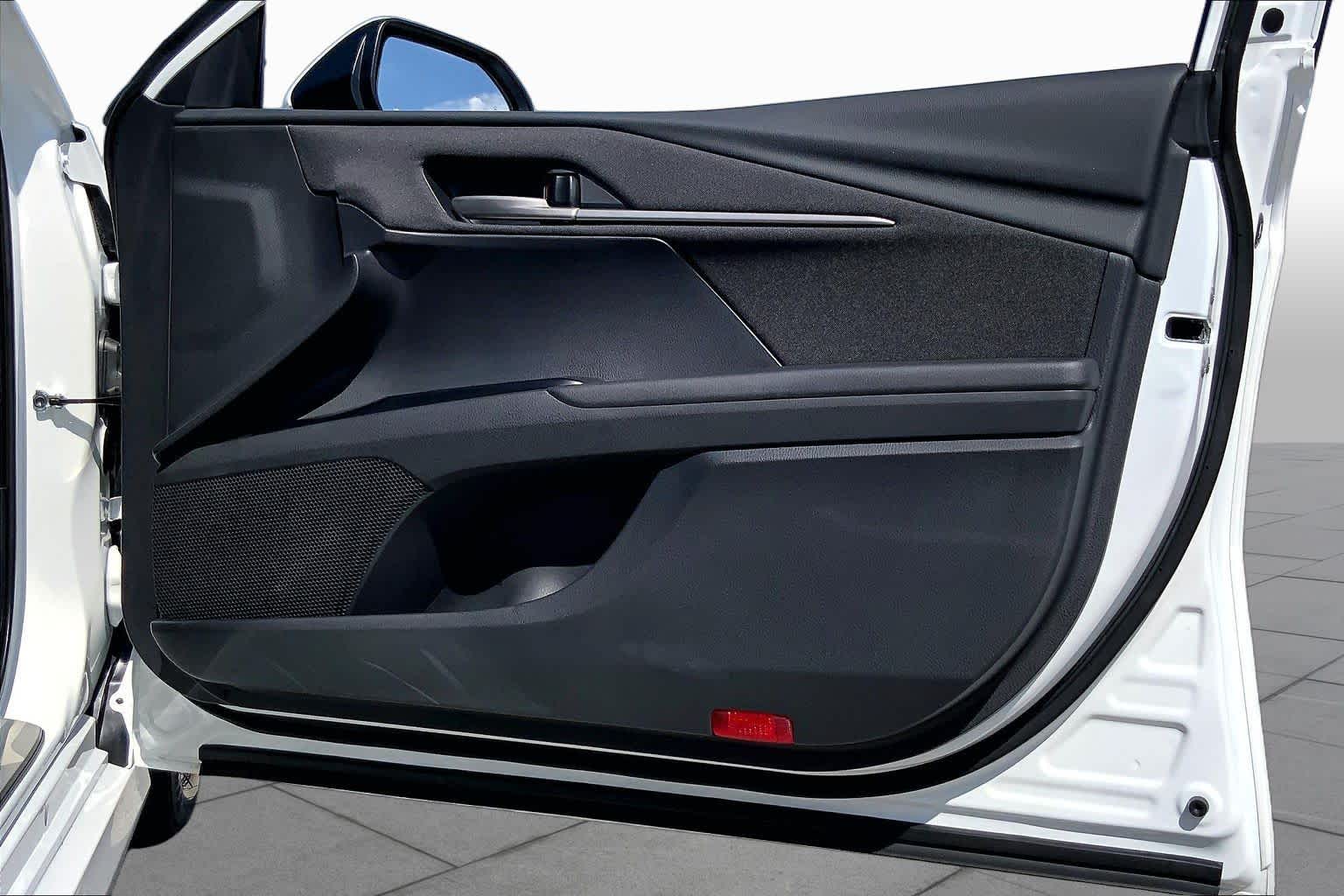 2026 Toyota Camry photo 22 of 34