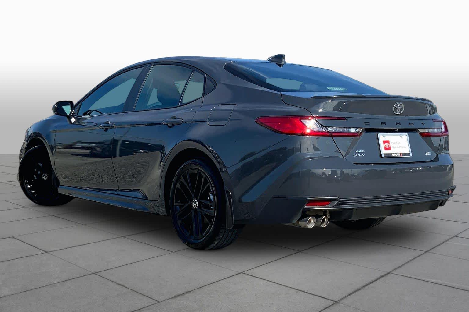2026 Toyota Camry photo 12 of 36