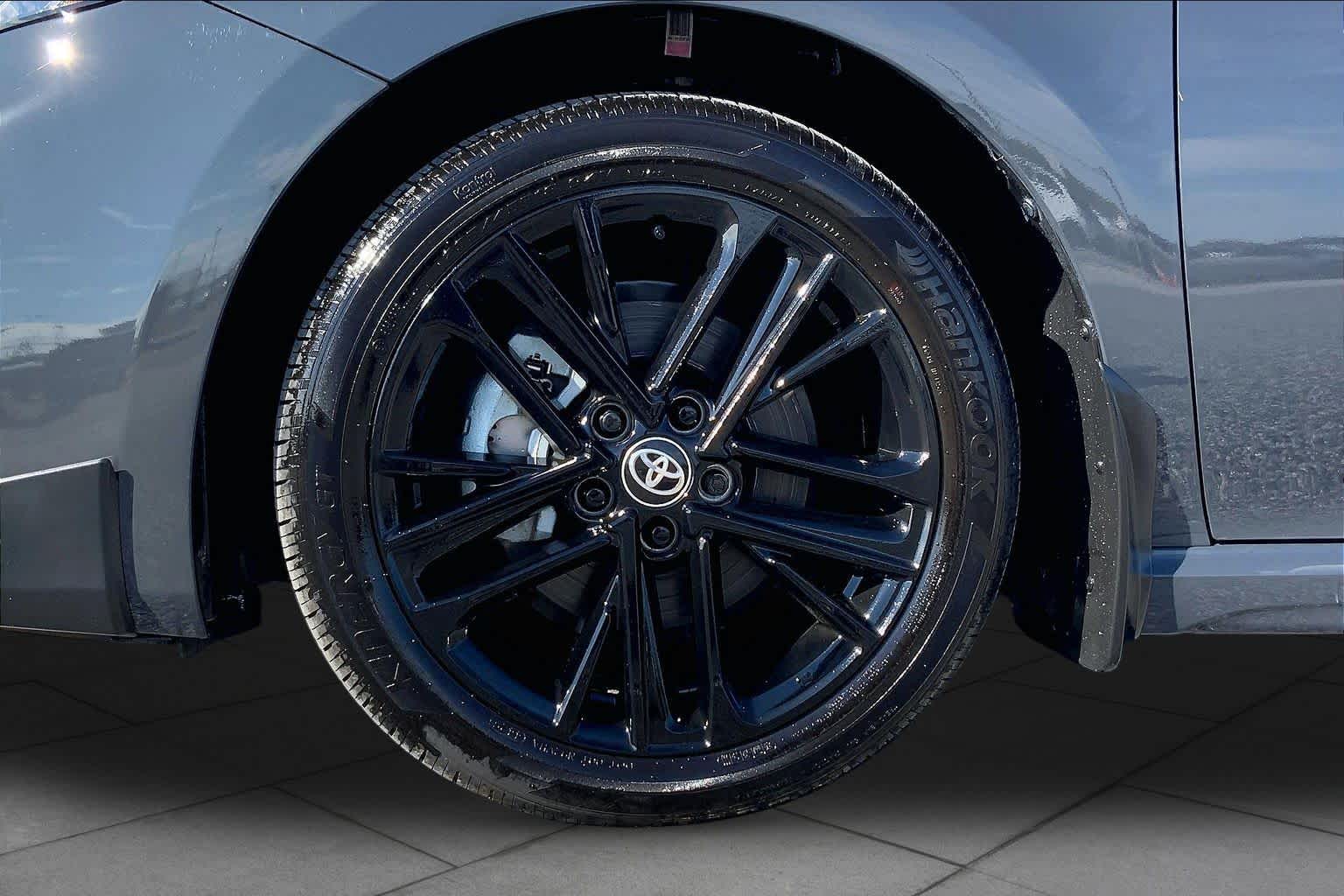 2026 Toyota Camry photo 11 of 36
