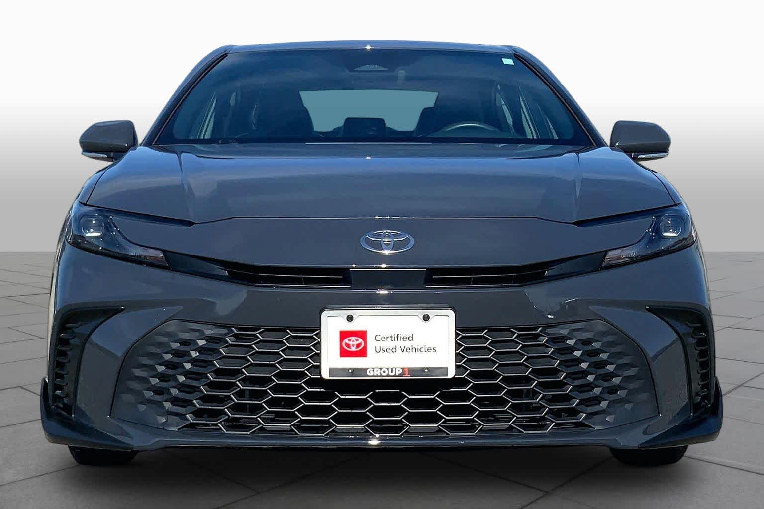 2026 Toyota Camry photo 4 of 36
