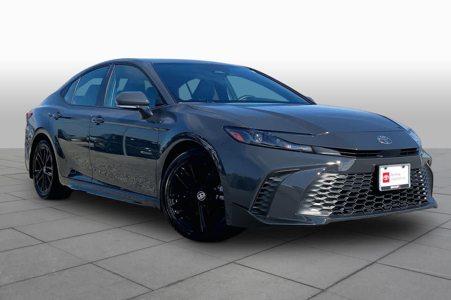 2026 Toyota Camry photo 3 of 36