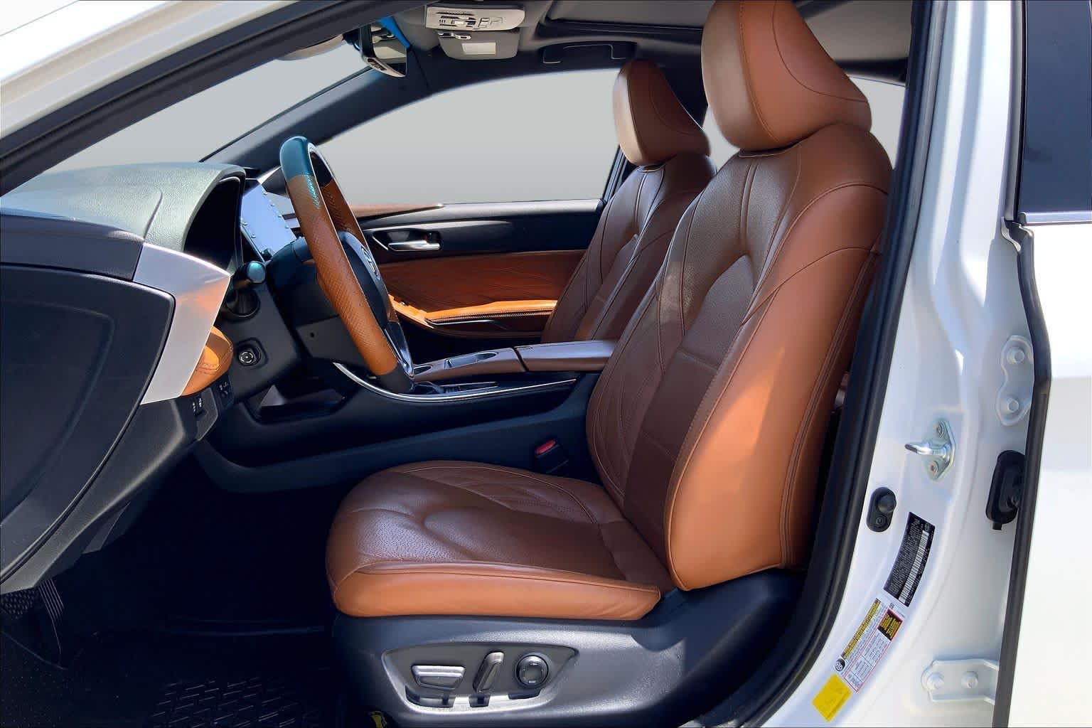 2022 Toyota Avalon Limited Wind Chill Pearl at Group 1 Toyota Southwest