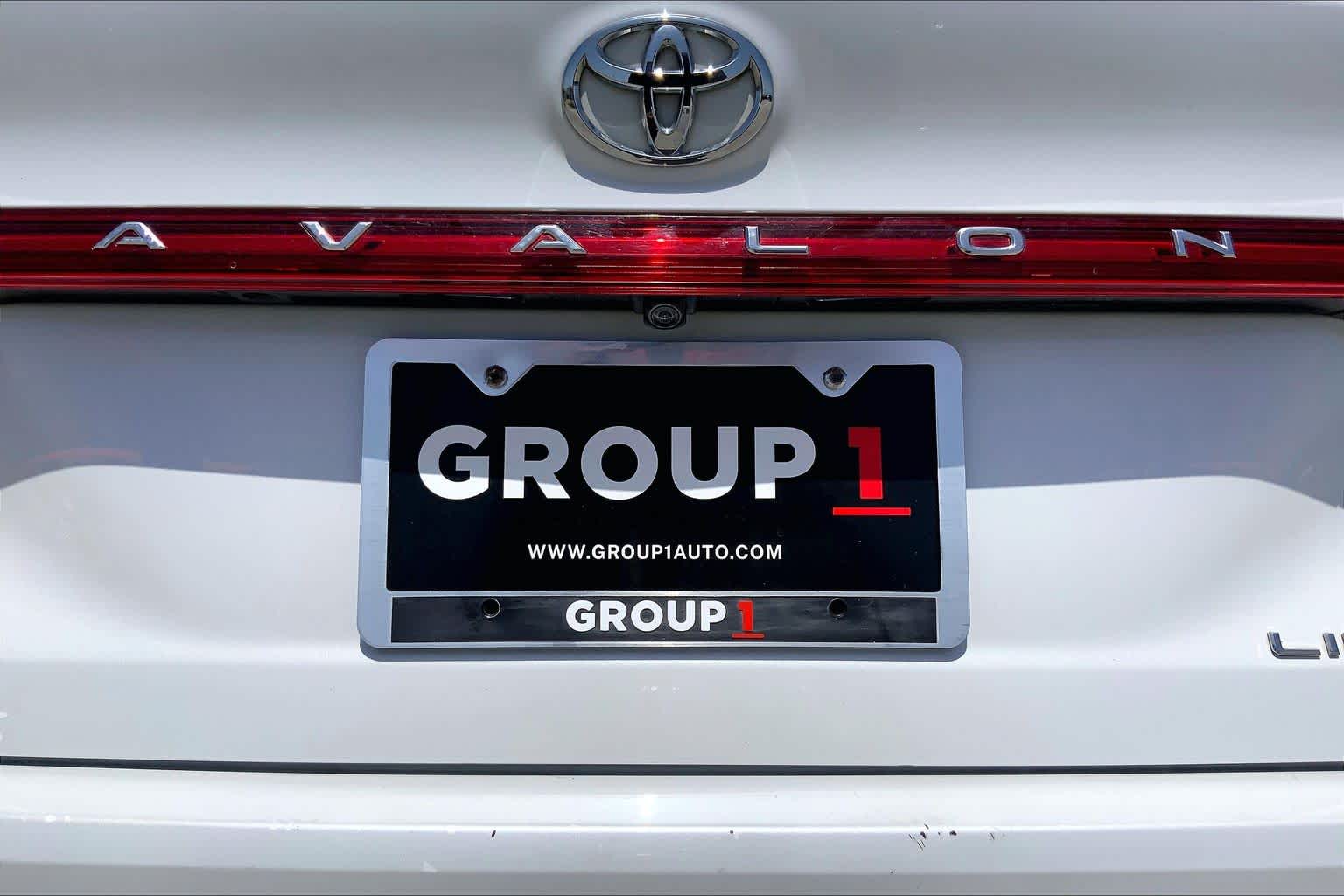 2022 Toyota Avalon Limited Wind Chill Pearl at Group 1 Toyota Southwest