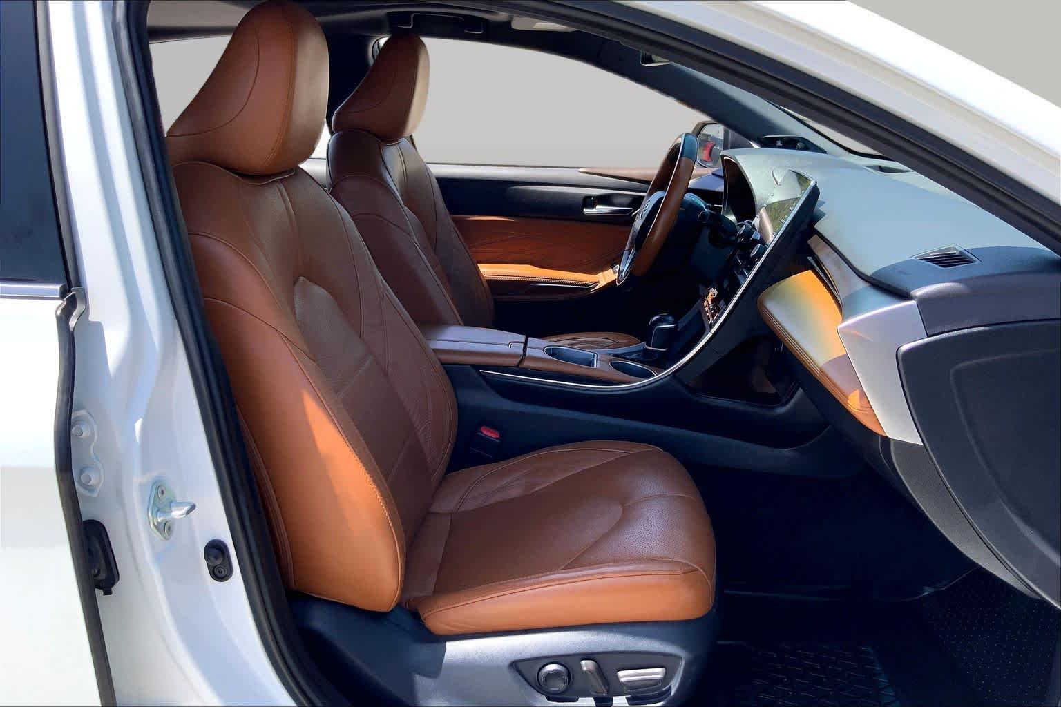 2022 Toyota Avalon Limited Wind Chill Pearl at Group 1 Toyota Southwest