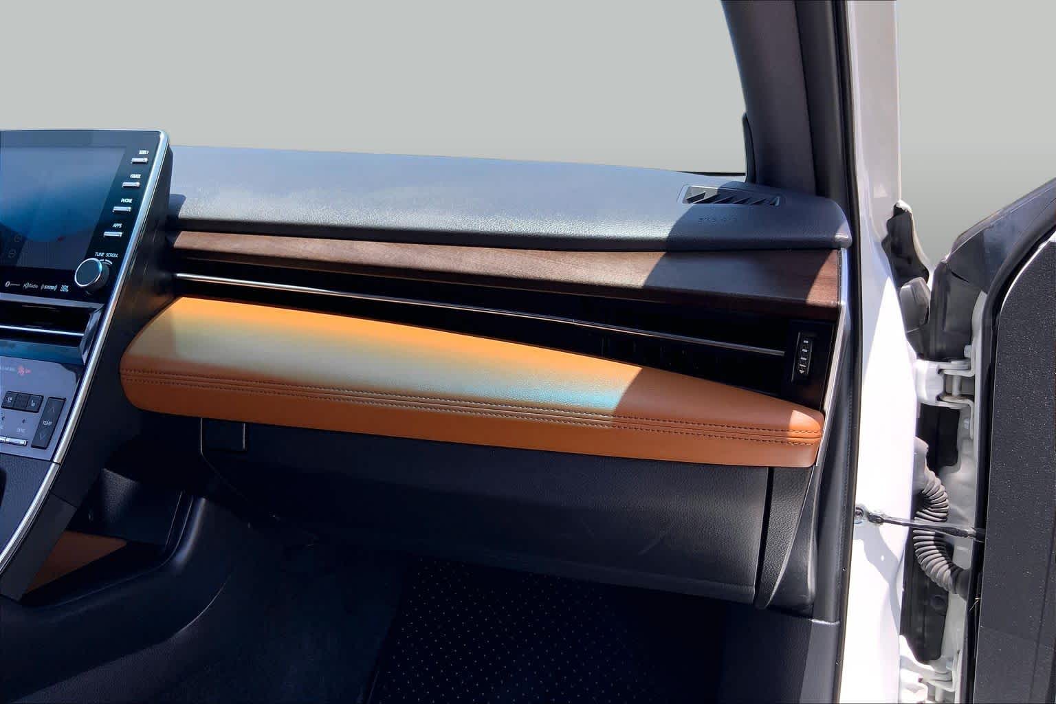 2022 Toyota Avalon Limited Wind Chill Pearl at Group 1 Toyota Southwest