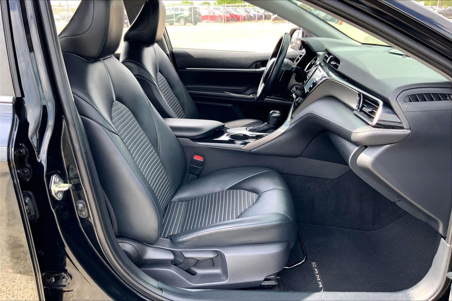 2020 Toyota Camry SE Midnight Black Metallic at HGreg Houston