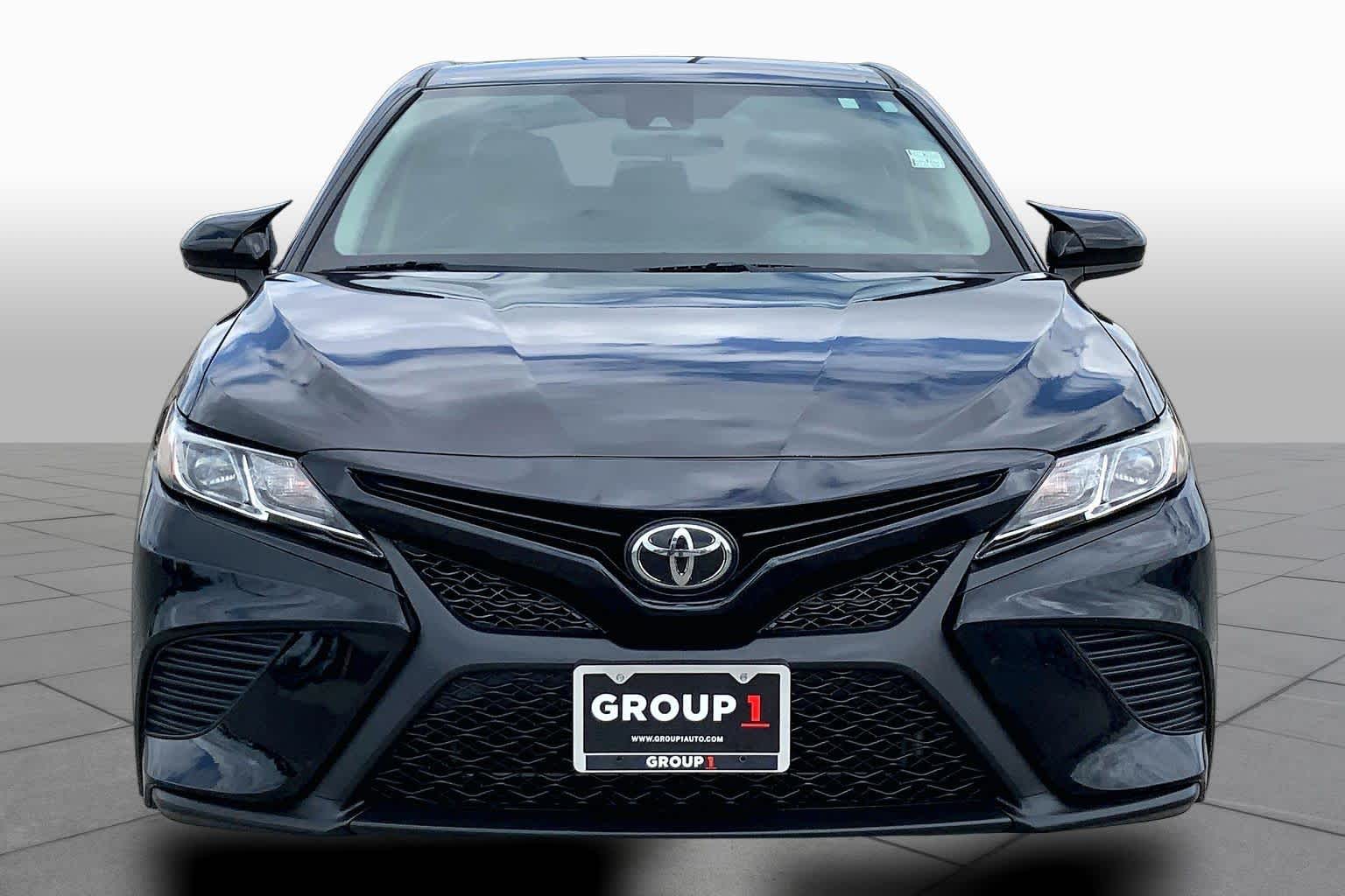 2020 Toyota Camry SE Midnight Black Metallic at HGreg Houston