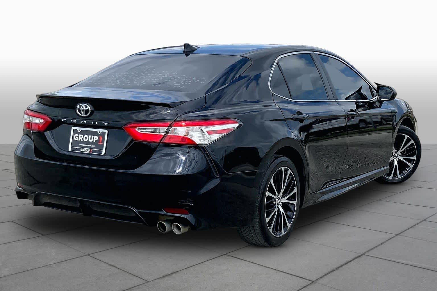2020 Toyota Camry SE Midnight Black Metallic at HGreg Houston
