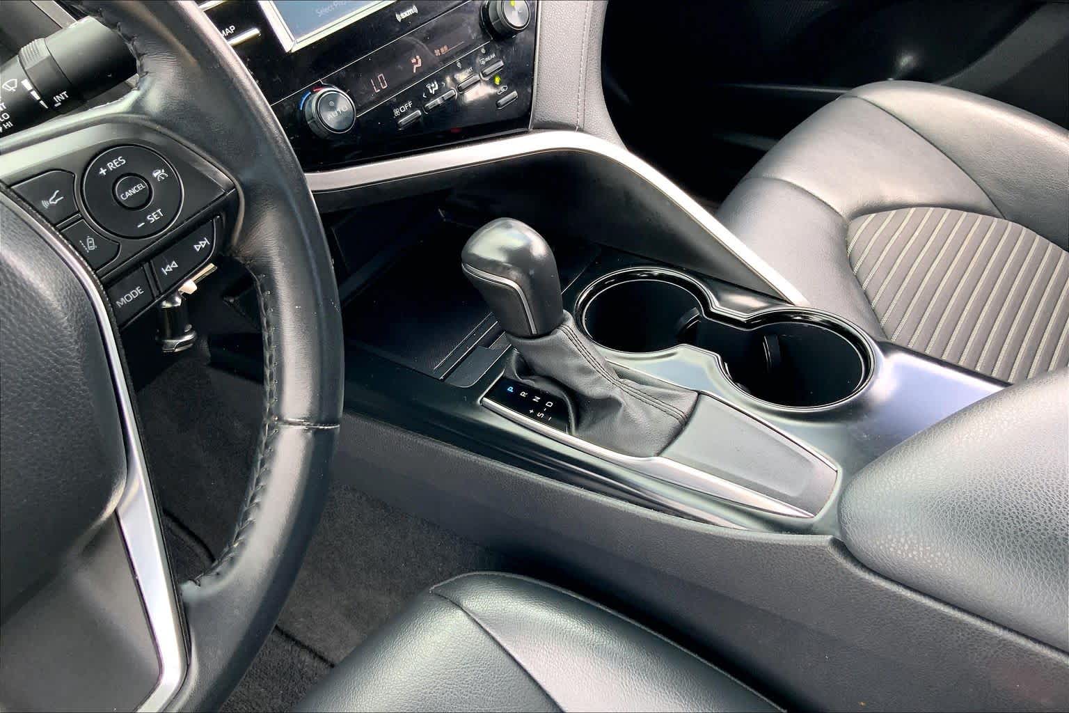 2020 Toyota Camry SE Midnight Black Metallic at HGreg Houston