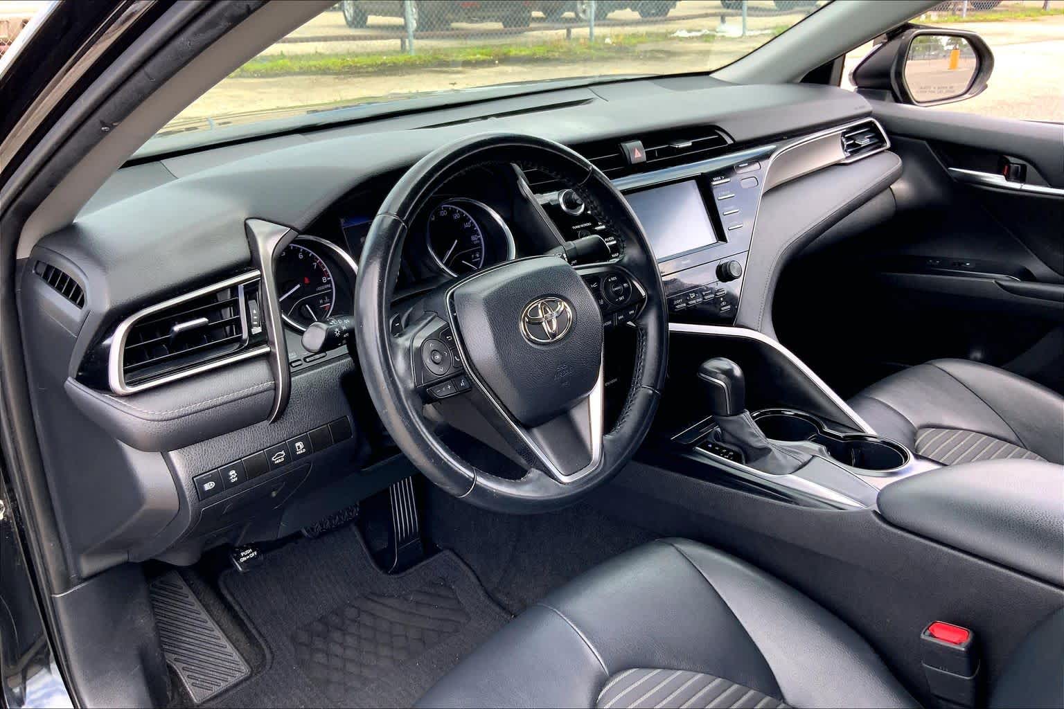 2020 Toyota Camry SE Midnight Black Metallic at HGreg Houston
